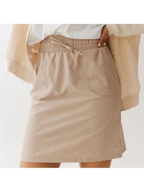 ALBION M The Away Skirt in Cobblestone Taupe